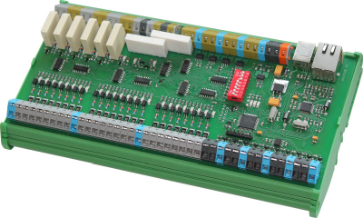 IO board s připojením na ethernet a USB